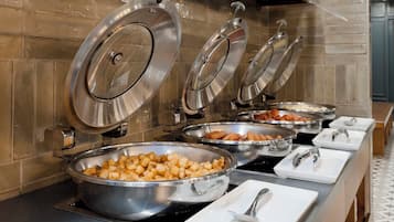 Daily buffet breakfast (CAD 24.86 per person)