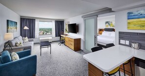 Suite, 1 King Bed (2 Rooms)