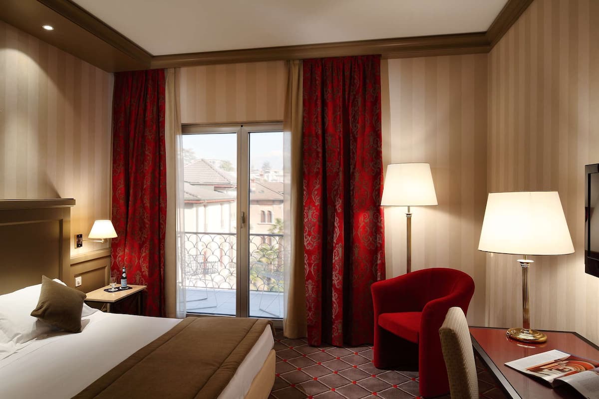 standard double room, 1 bedroom, balcony | 1 bedroom, minibar, in-room safe, desk