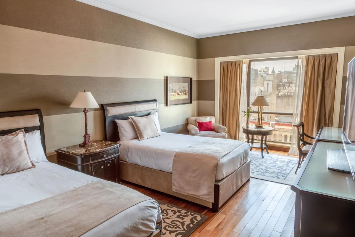 1 bedroom, premium bedding, pillow-top beds, minibar