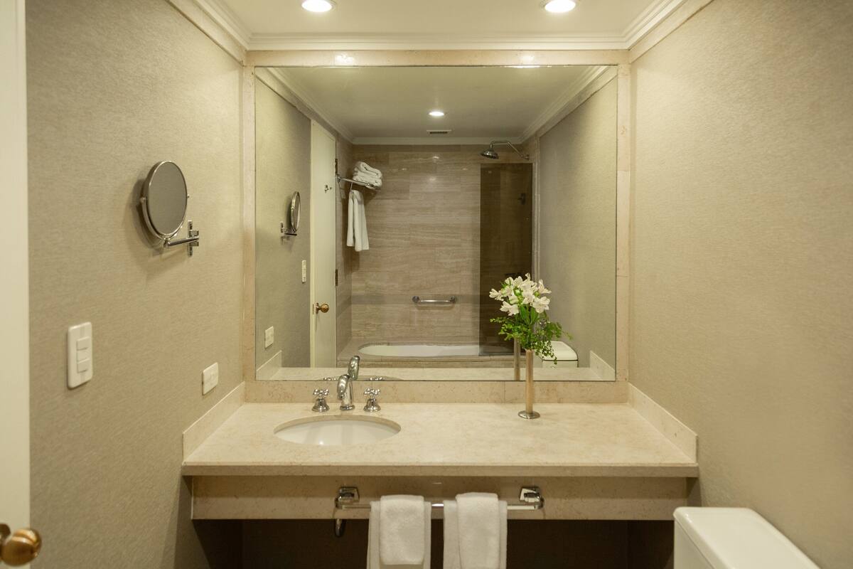 Shower, free toiletries, hair dryer, bathrobes