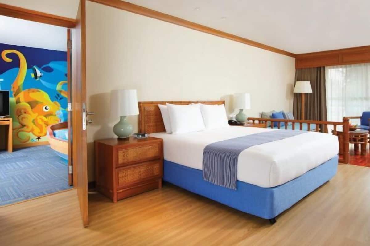In-room safe, desk, blackout drapes, iron/ironing board (on request)