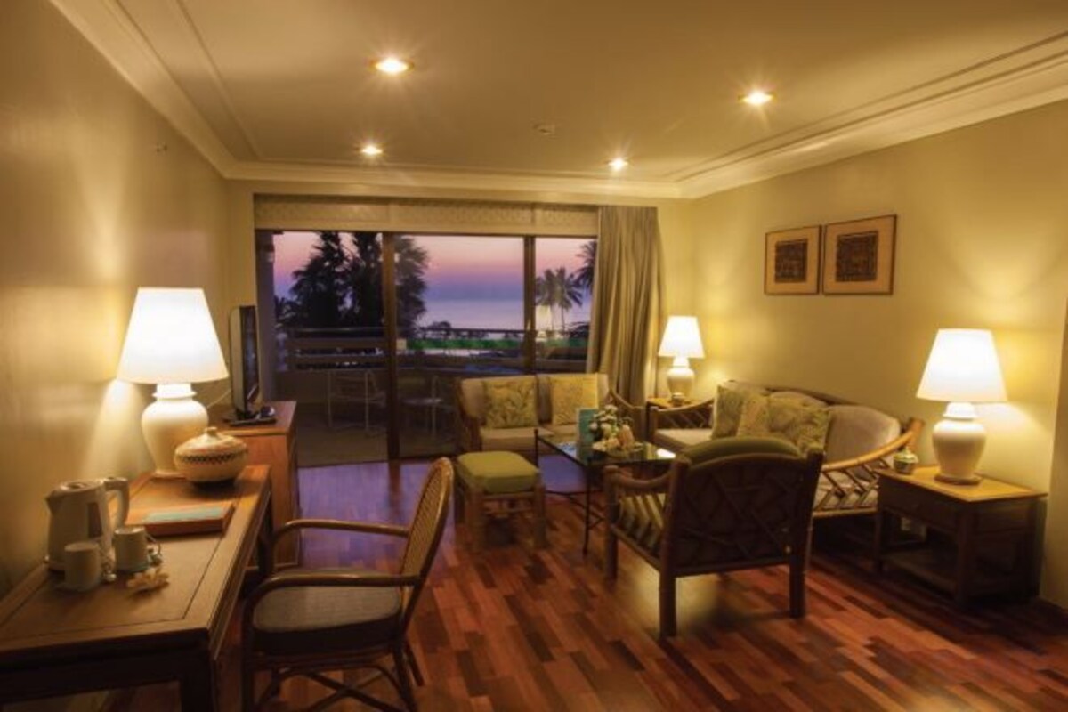 Living area | 40-inch TV with satellite channels, table tennis