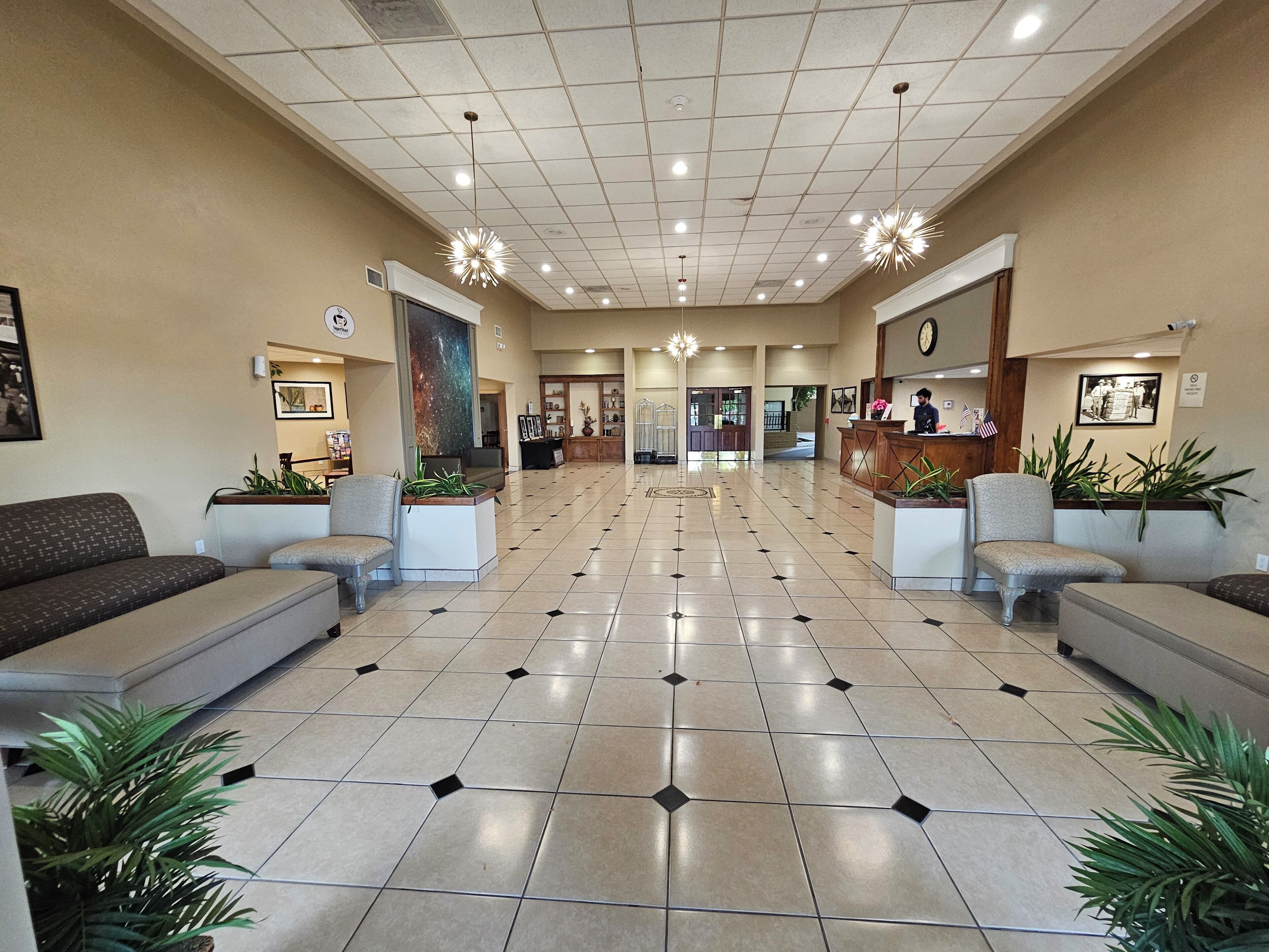 Photo - Clarion Inn & Suites Roswell