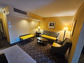 Deluxe Suite, 1 King Bed with Sofa bed, Non Smoking