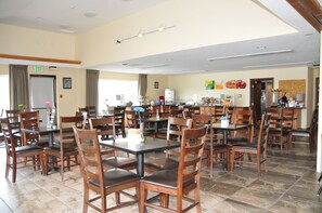 Free daily buffet breakfast