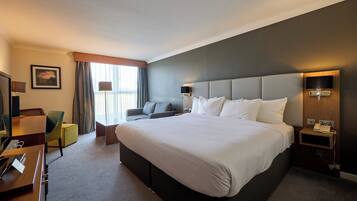 Literie de qualité supérieure, coffres-forts dans les chambres, bureau