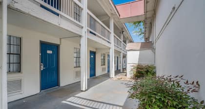 Motel 6 Dallas, TX - Market Center