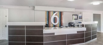 Motel 6 Dallas, TX - Market Center