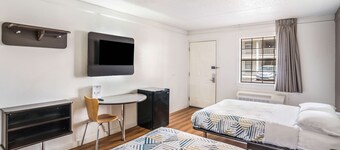 Motel 6 Dallas, TX - Market Center