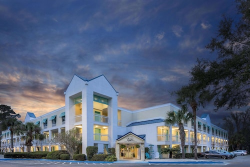 Hotel Carolina, a Days Inn by Wyndham