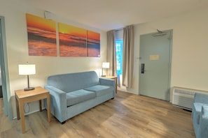 Living area - Hotel Carolina (Hilton Head Island)