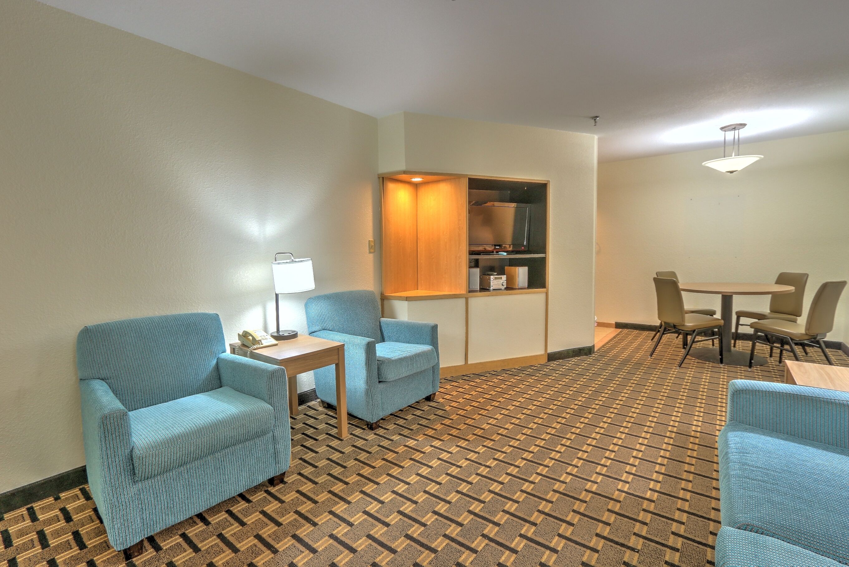 Suite | Living area | LCD TV