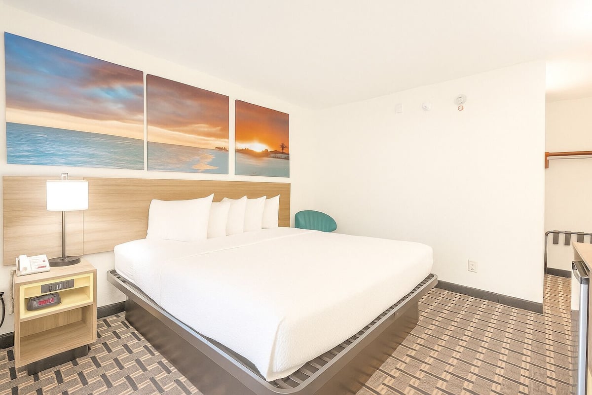 Desk, iron/ironing board, free WiFi, bed sheets