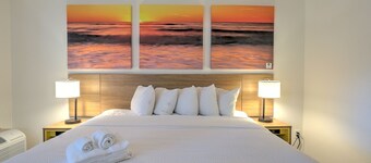 โรงแรมแคโรไลนา  