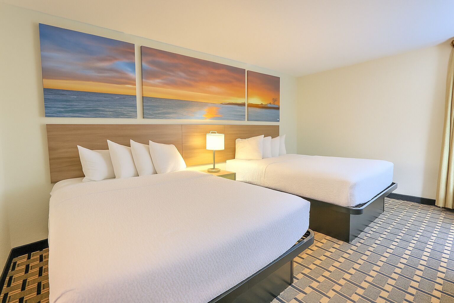 办公桌、熨斗/熨衣板、免费 WiFi、床单