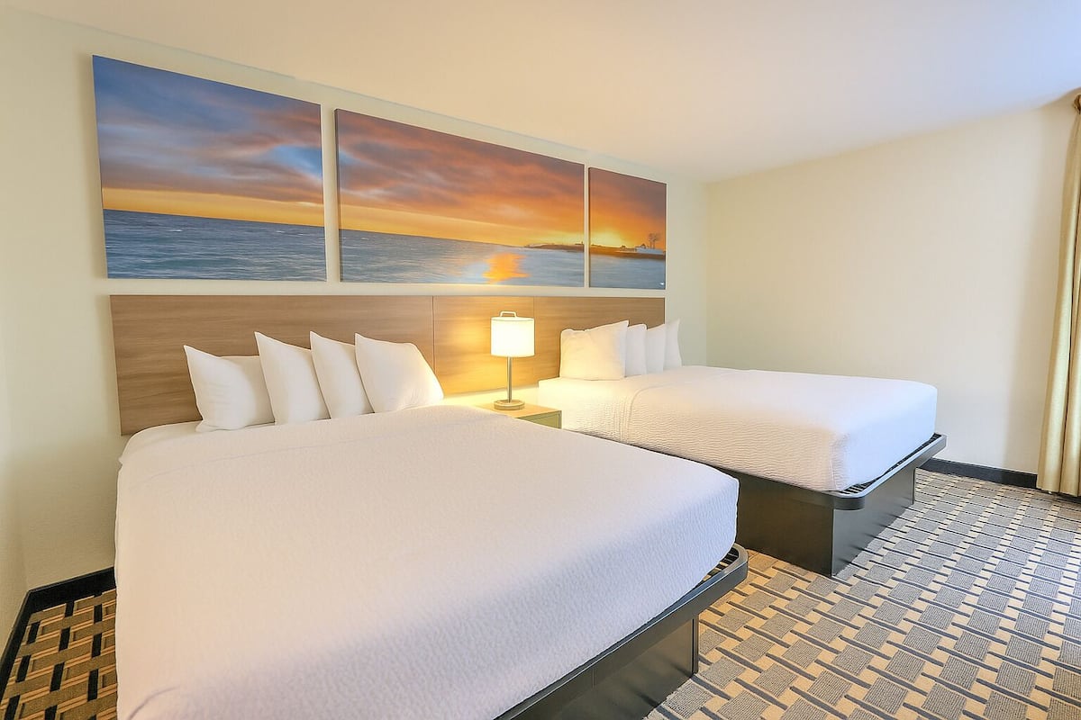 Desk, iron/ironing board, free WiFi, bed sheets