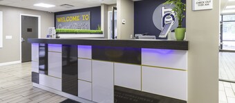 บริดจ์พอยท์ อินน์แอนด์สวีทส์