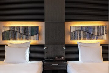 ジュニア スイート シングルベッド 2 台 クラブラウンジ利用可 | 1 室のベッドルーム、ミニバー、セーフティボックス (室内)、デスク