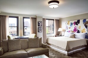 Studio, 1 King Bed with Sofa bed | Egyptian cotton sheets, premium bedding, pillowtop beds, in-room safe