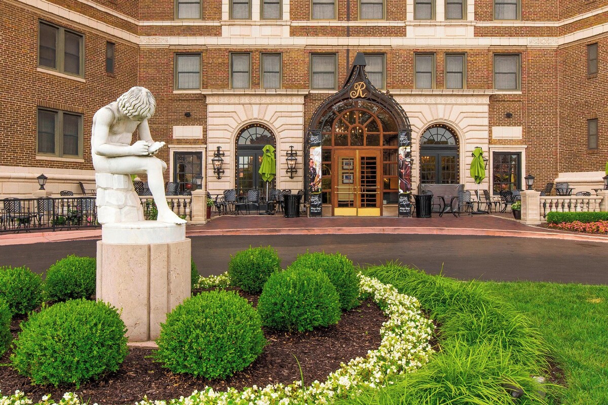The Raphael Hotel Kansas City, historic luxury boutique on Country Club Plaza