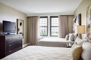 Suite, varias camas | 1 habitación, sábanas de algodón egipcio y ropa de cama de alta calidad