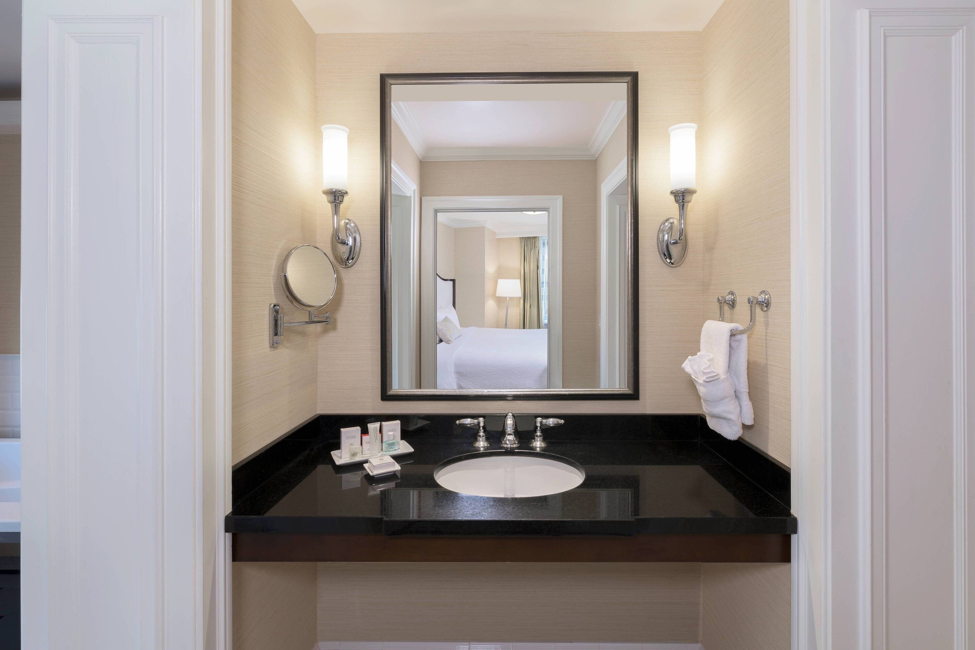 premier suite, 1 bedroom | 1 bedroom, egyptian cotton sheets, premium bedding, pillow-top beds