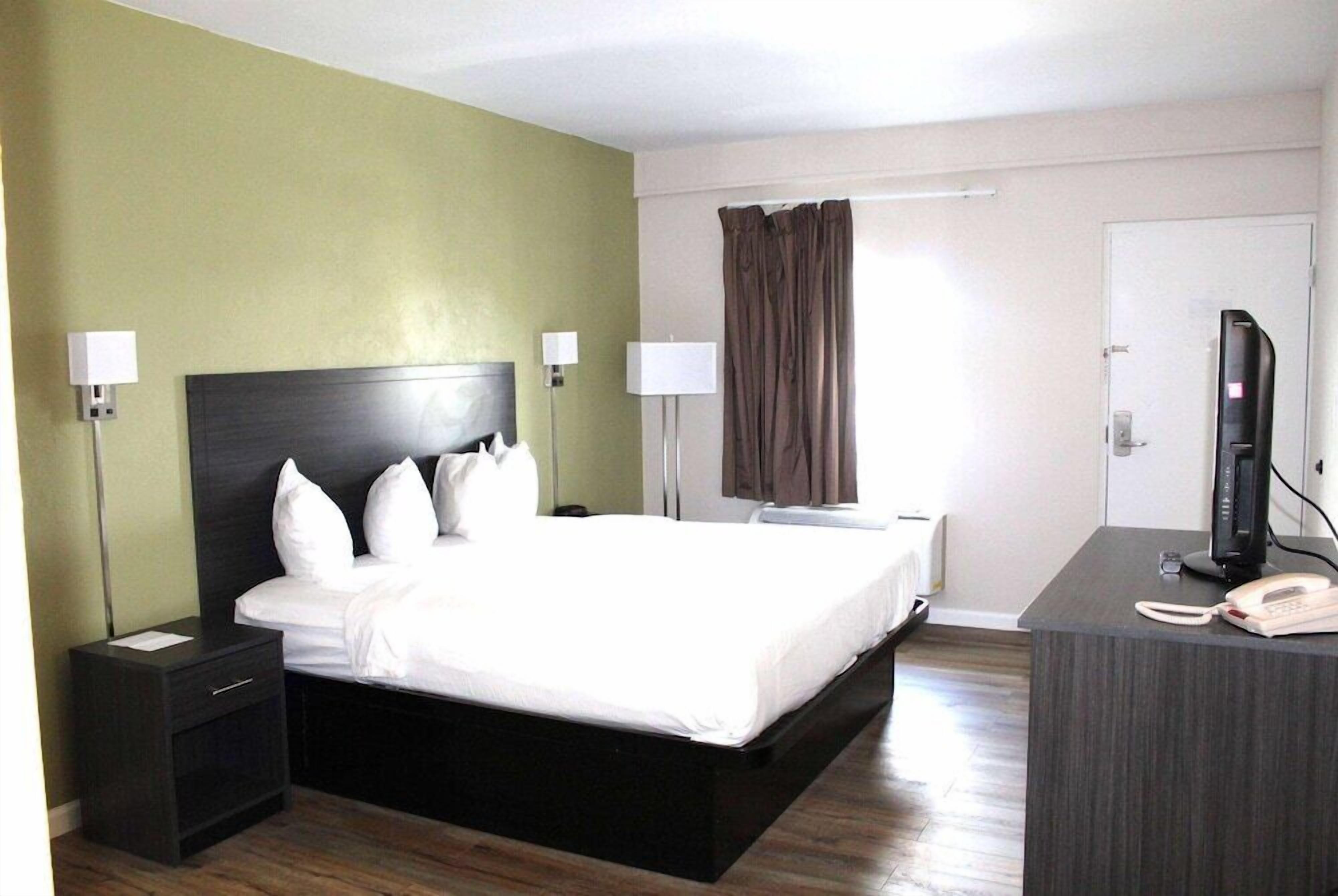 In-room safe, desk, laptop workspace, blackout drapes