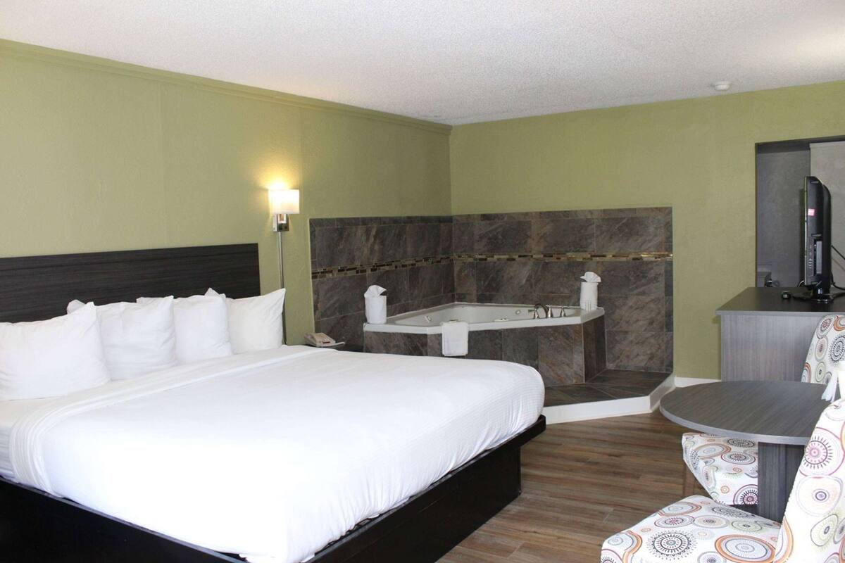 In-room safe, desk, laptop workspace, blackout drapes