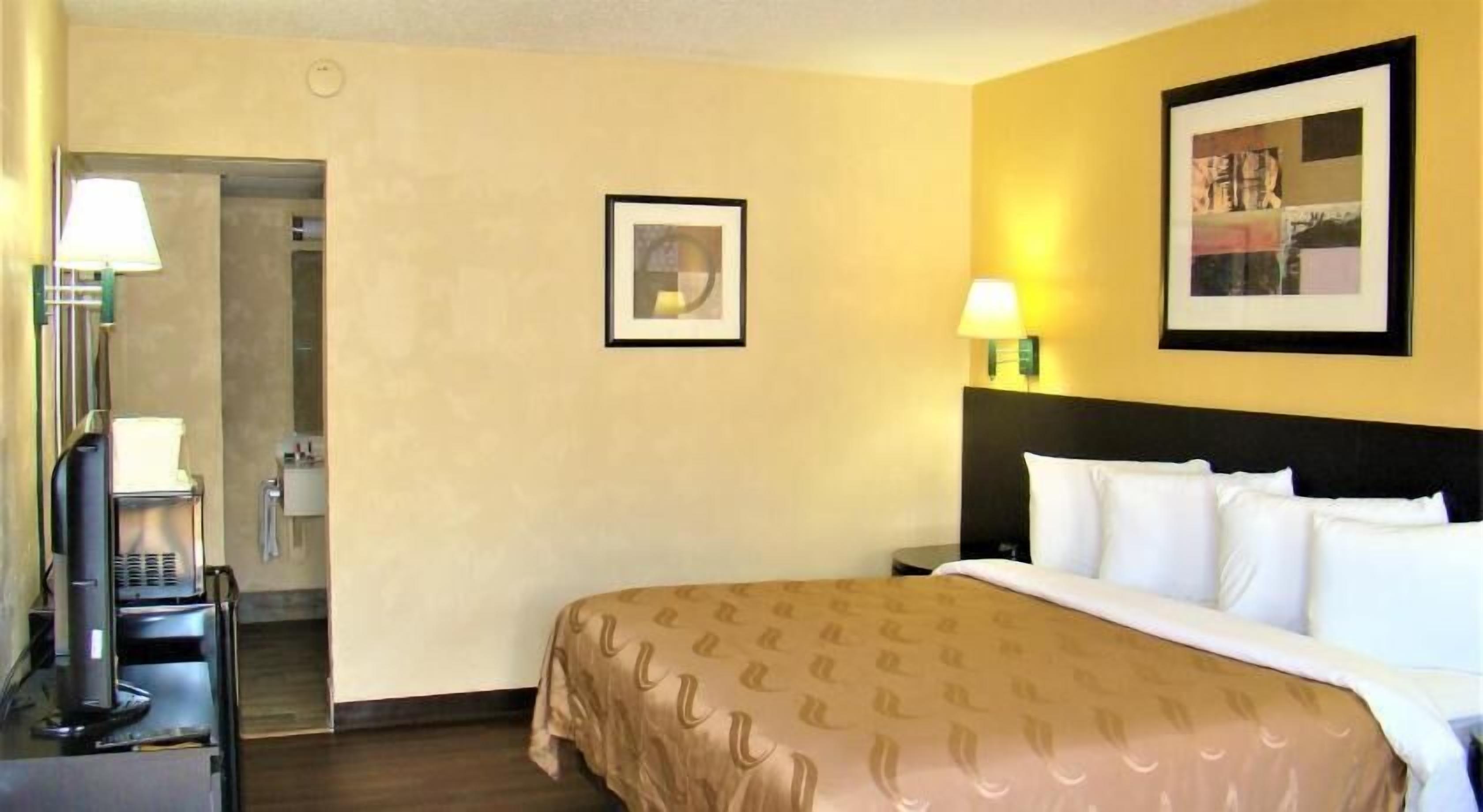 In-room safe, desk, laptop workspace, blackout drapes