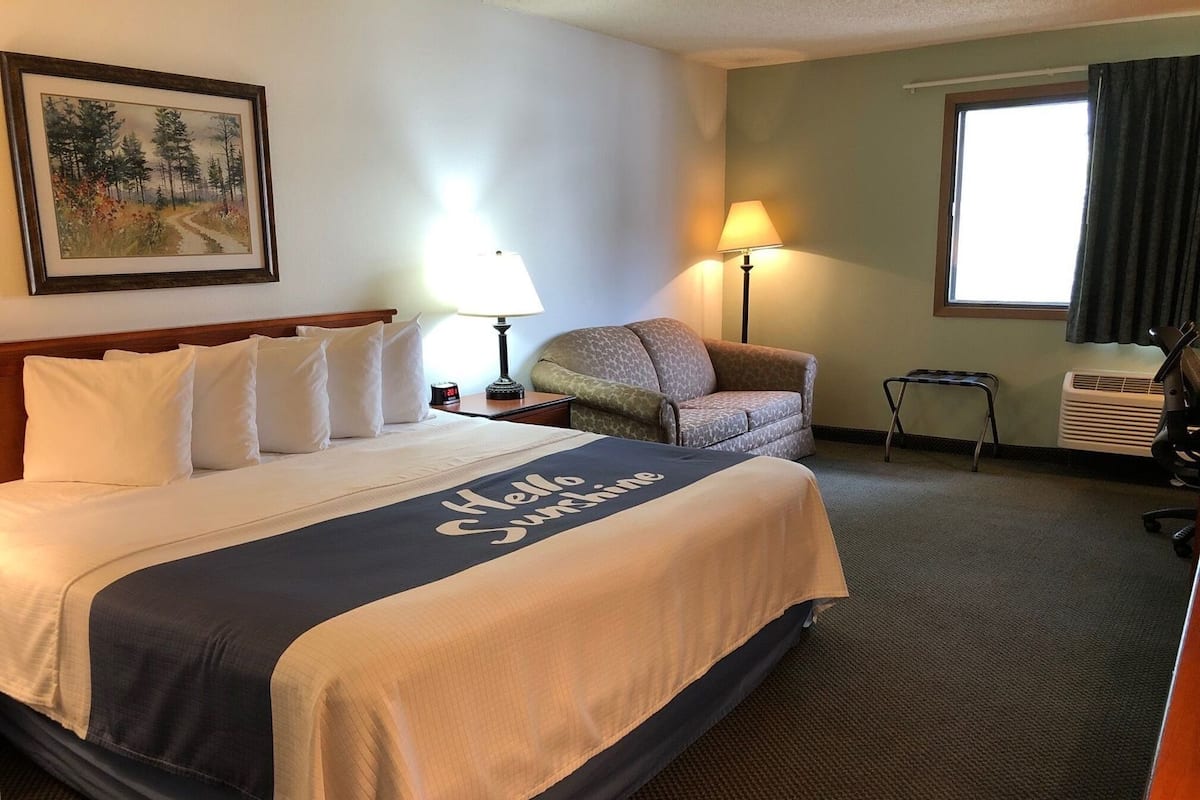 In-room safe, desk, iron/ironing board, free cots/infant beds