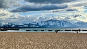 View from property - Hotel Becket BW Signature Collection (South Lake Tahoe)