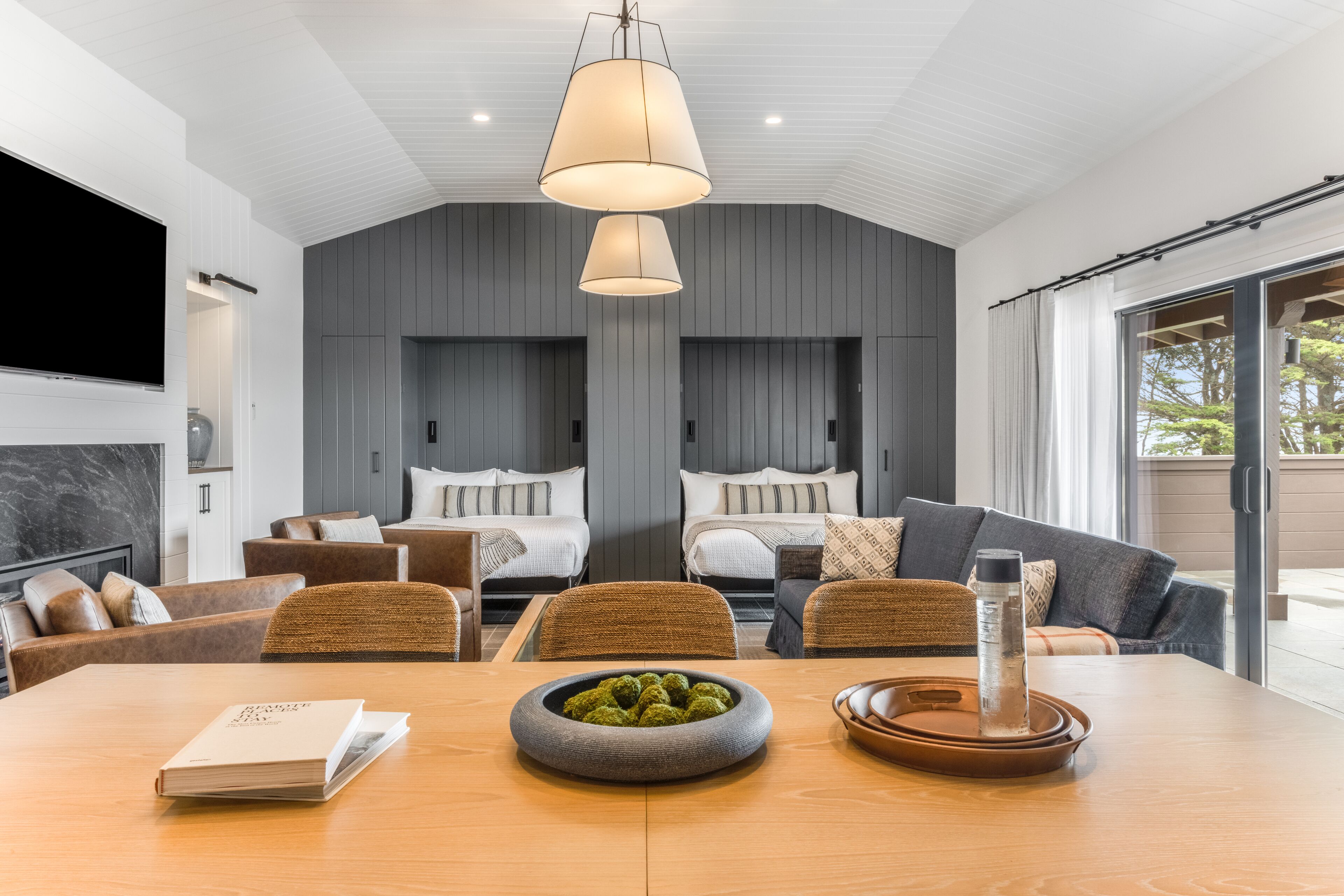 room (captains quarters) | living area | 50-inch flat-screen tv with cable channels, tv, streaming services