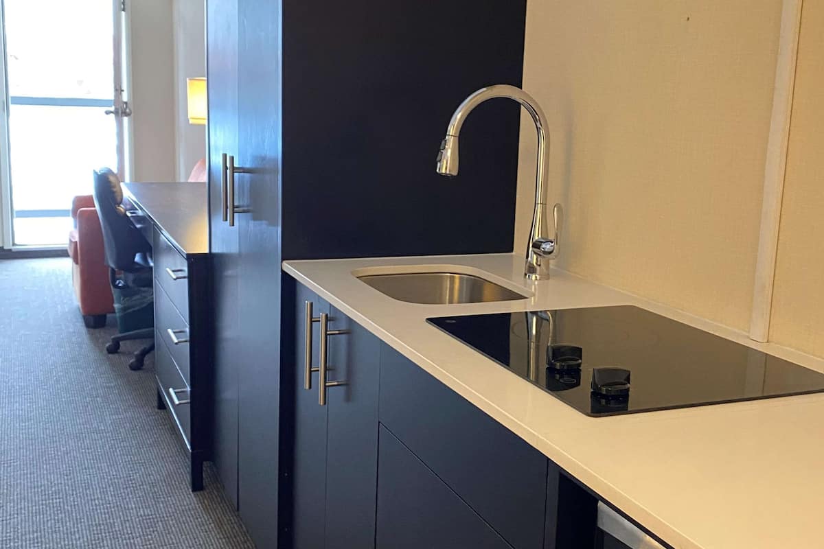 Comfort Room, 2 Queen Beds, Kitchenette | Room amenity