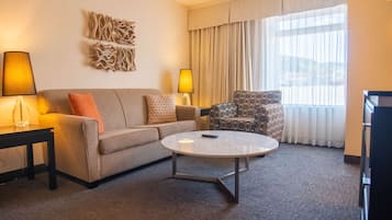 Premium Suite (Coast Premium King Suite with Parlor)