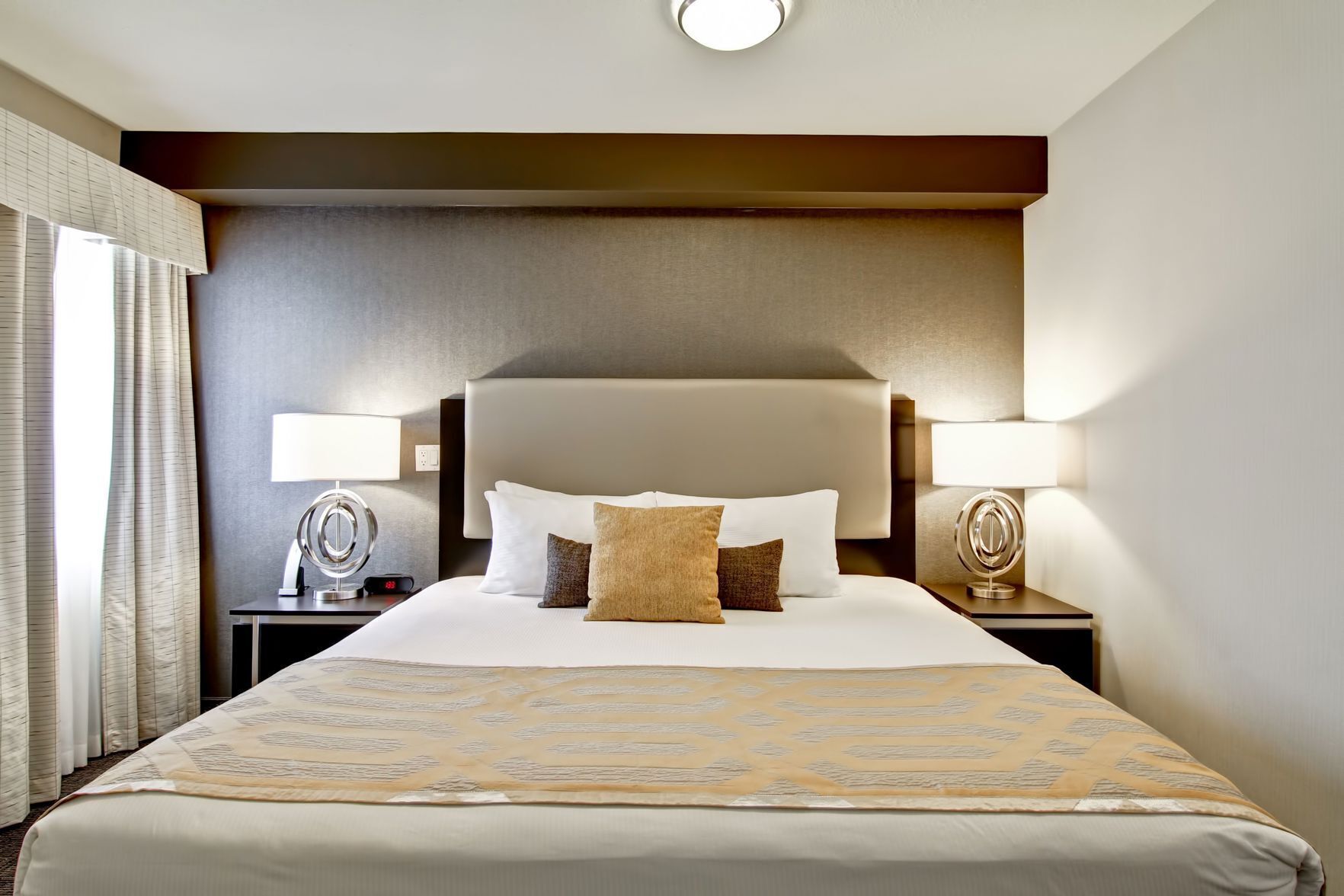 Premium bedding, in-room safe, desk, soundproofing