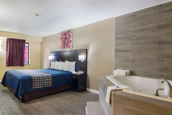 Suite, 1 King Bed, Smoking | Desk, blackout drapes, cribs (surcharge), rollaway beds (surcharge)