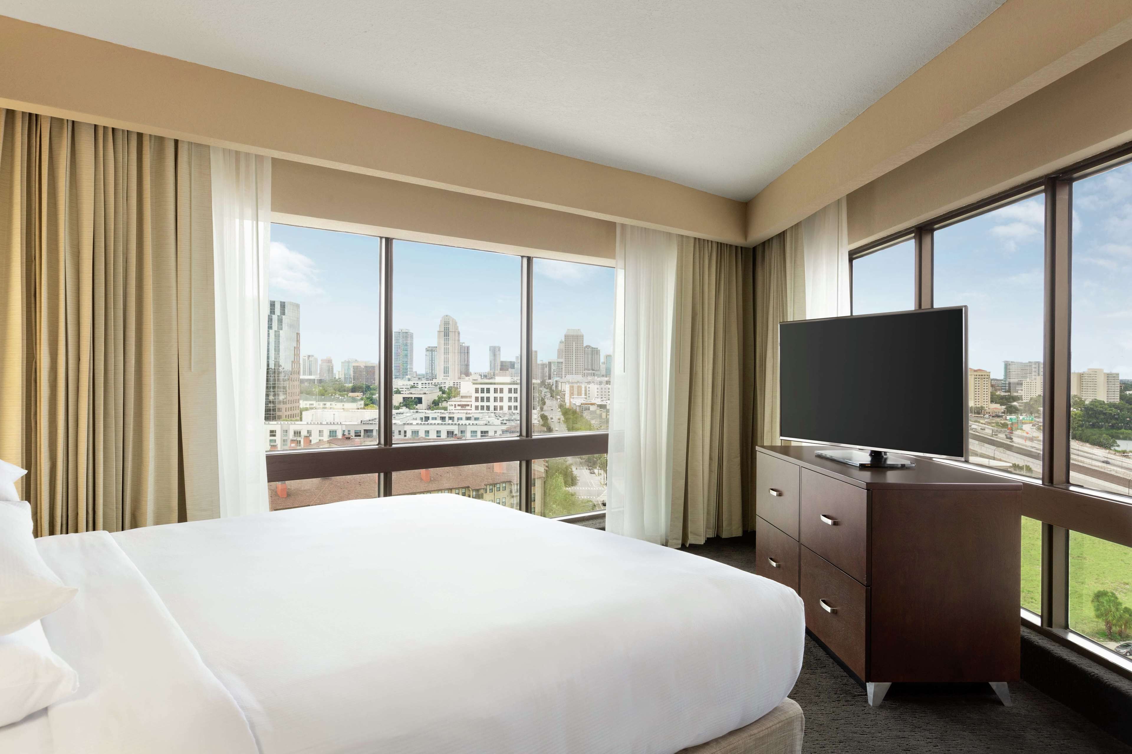 Junior Suite, 1 King Bed | Pillowtop beds, in-room safe, desk, blackout drapes