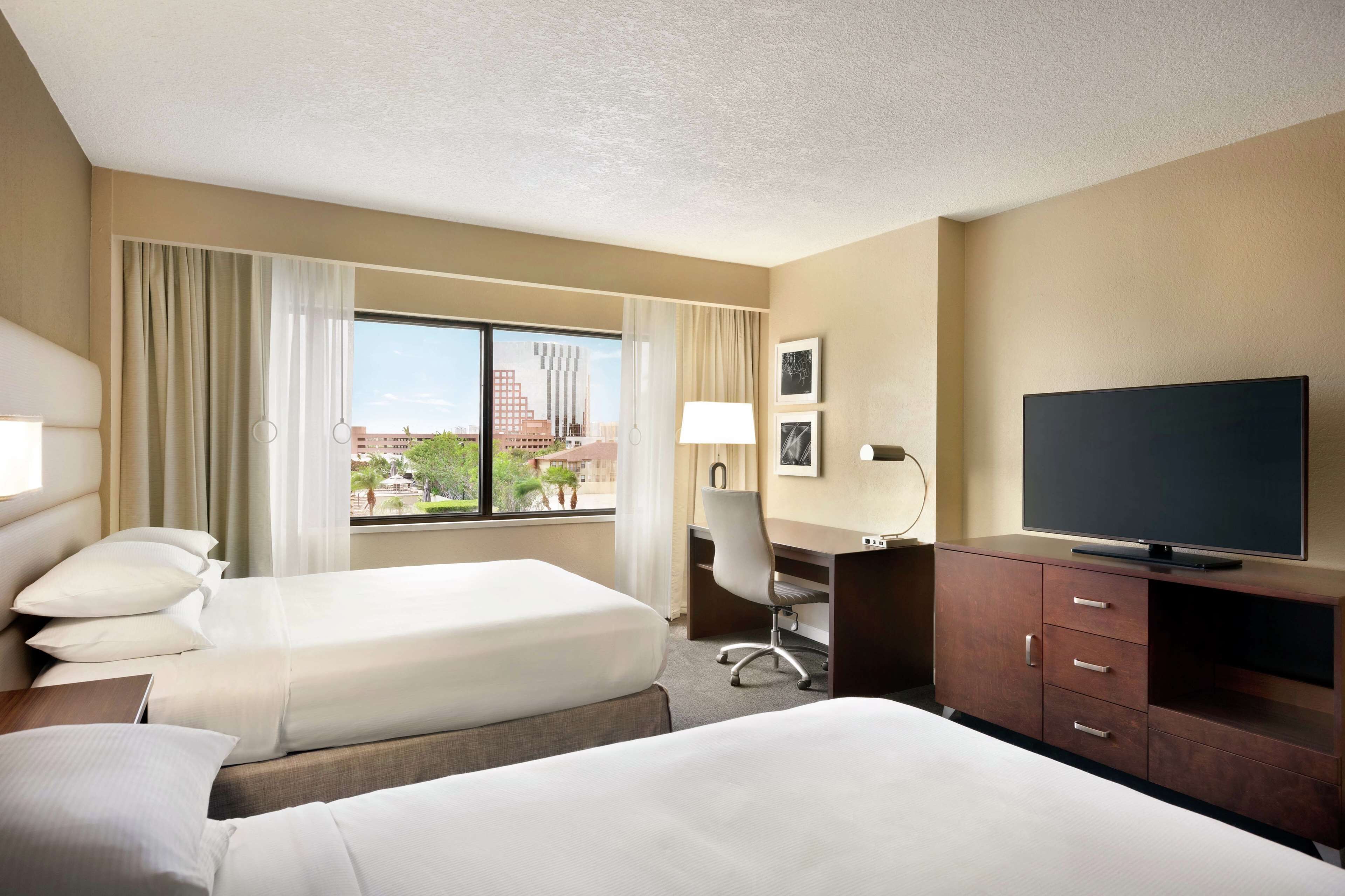 Pillowtop beds, in-room safe, desk, blackout drapes