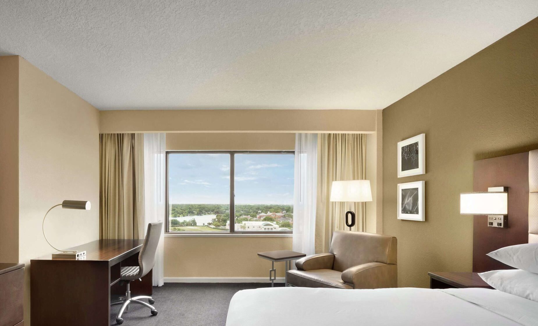 Pillowtop beds, in-room safe, desk, blackout drapes