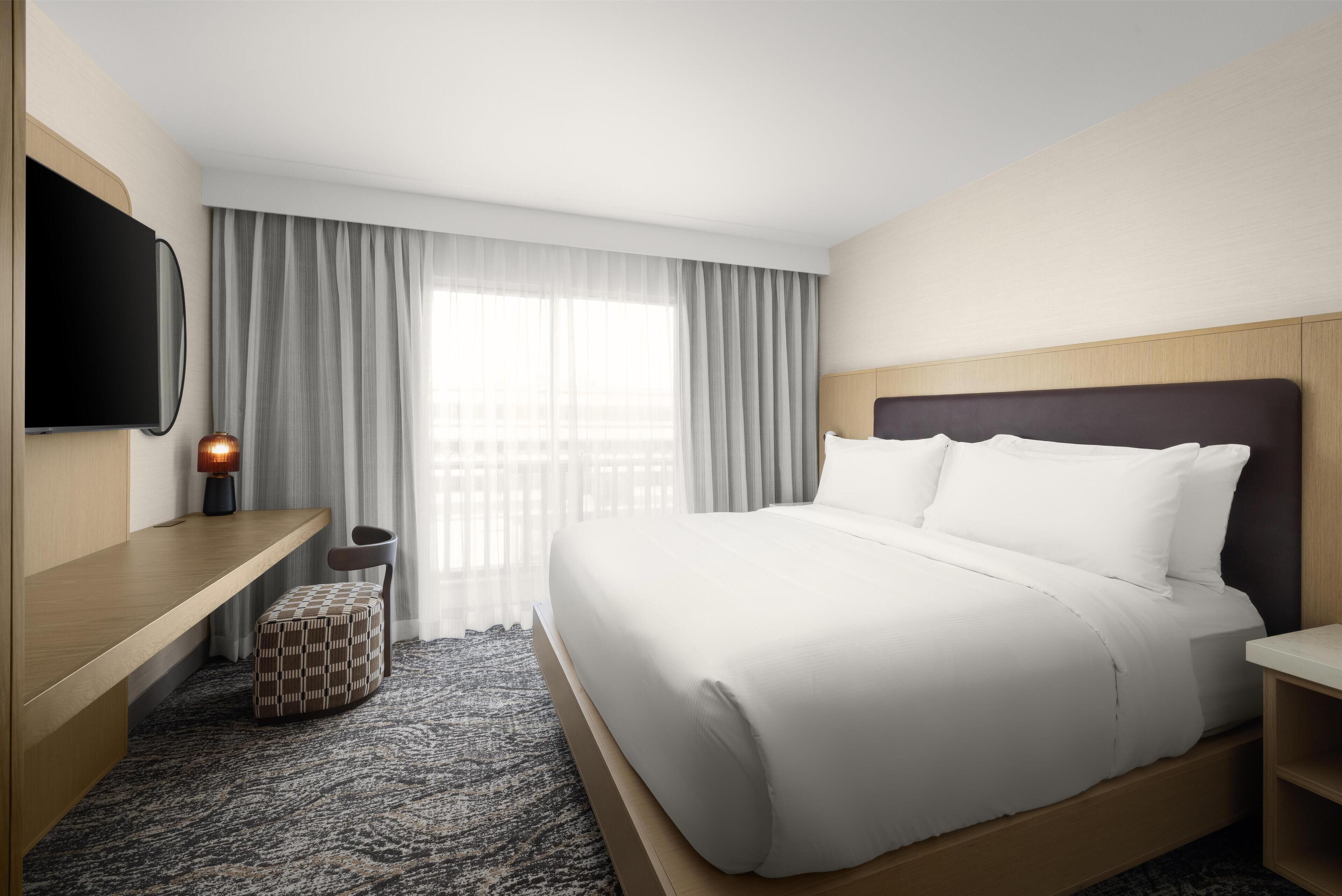 1 bedroom, premium bedding, in-room safe, desk