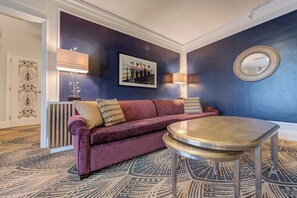 42 inci televisyen skrin rata dengan kabel, TV, stesen dok iPod