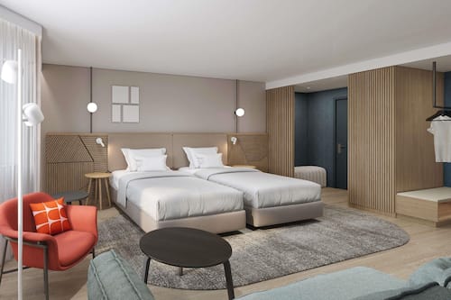 客房, 1 张双人床 (Privilege. Newly Renovated) | 防过敏的被褥、客房内保险箱、办公桌、笔记本电脑工作区