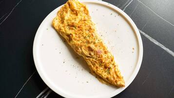 Daily buffet breakfast (EUR 18.90 per person)