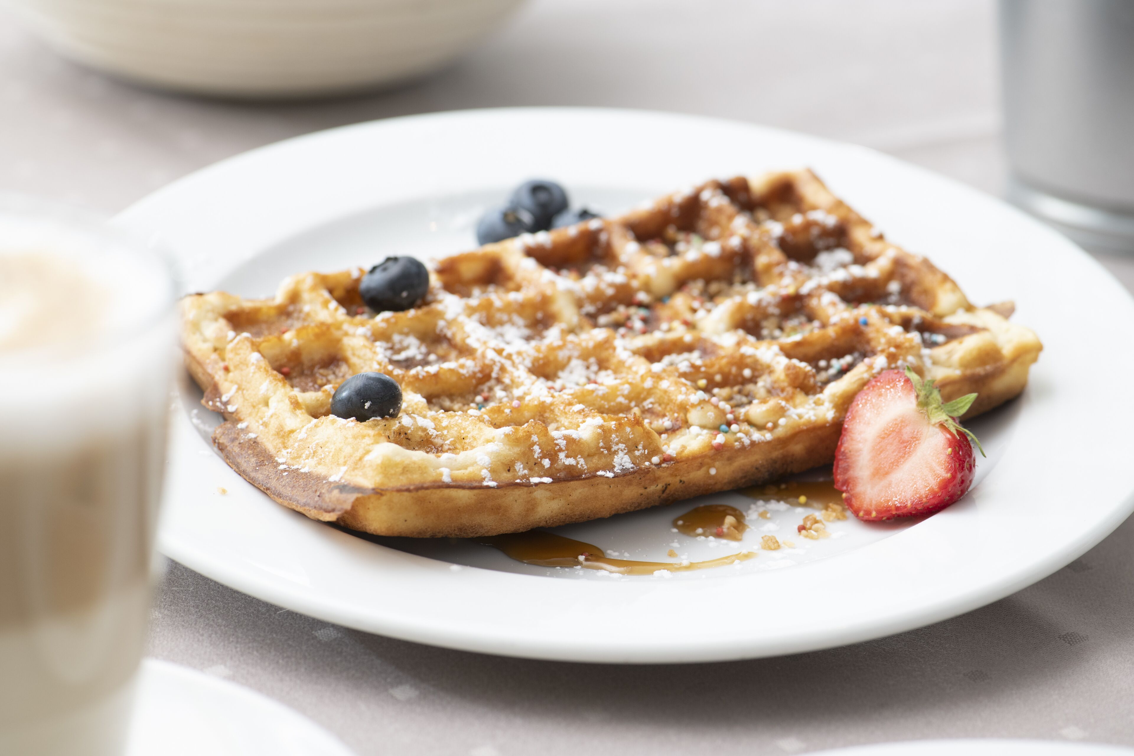 daily buffet breakfast (eur 18.90 per person)