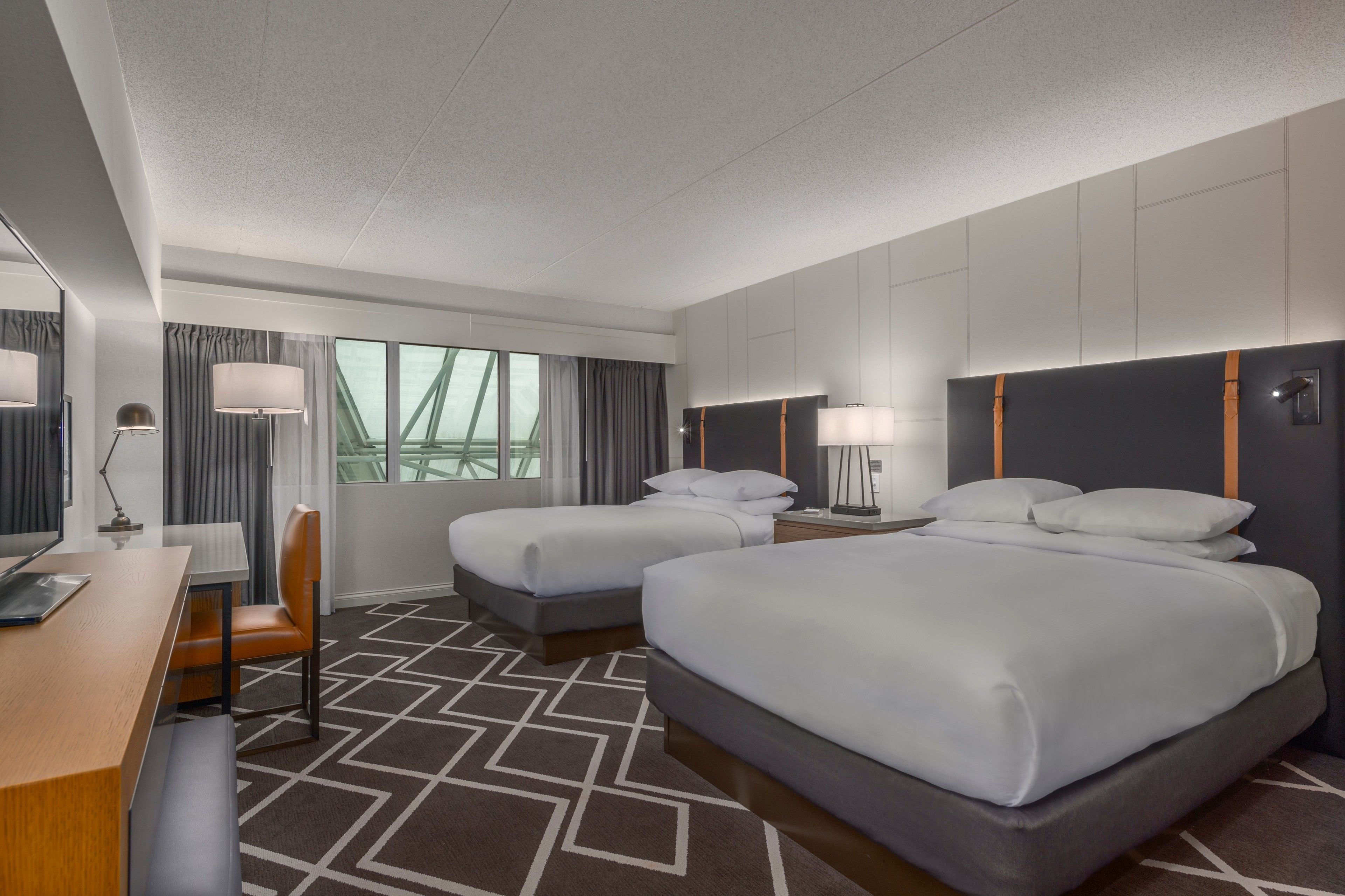 premium bedding, pillow-top beds, in-room safe, desk