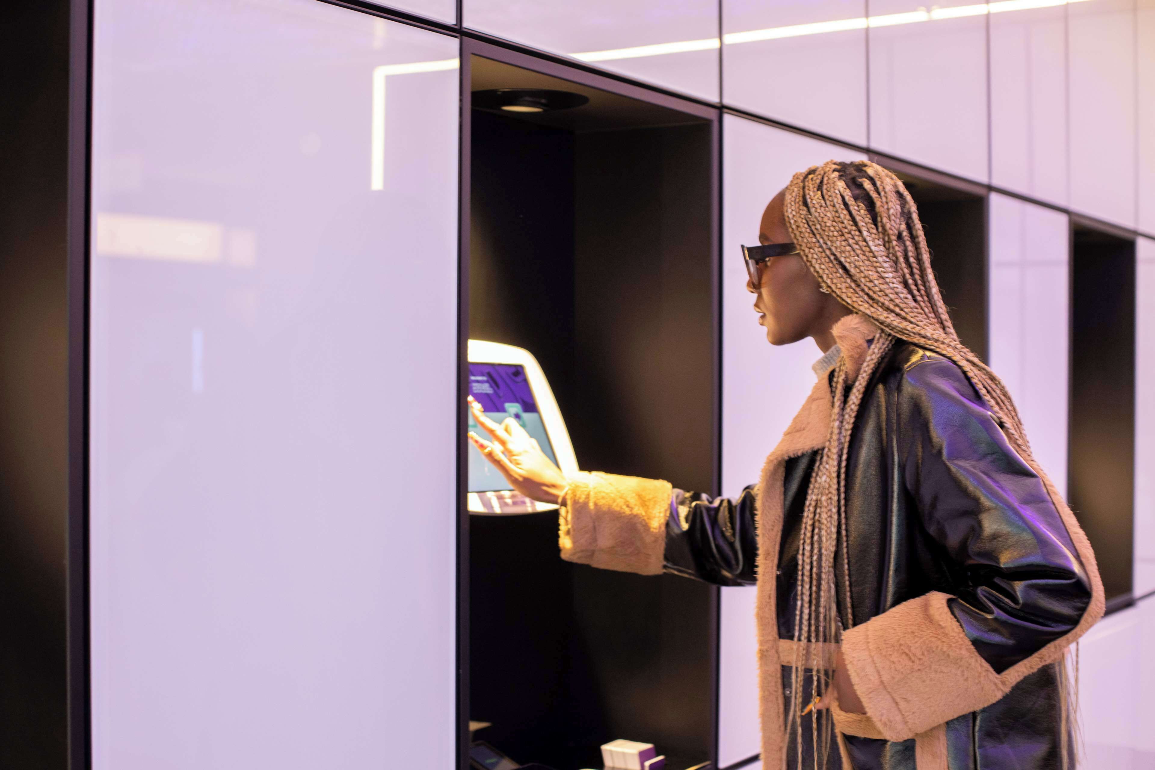 Lunch, dinner, brunch served; American cuisine 