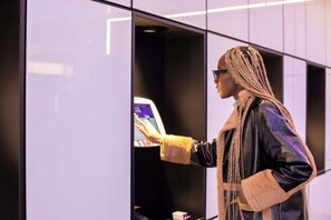 Lunch, dinner, brunch served; American cuisine