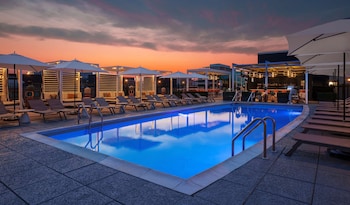 Seasonal outdoor pool, open 8:00 AM to 8:00 PM, cabanas (surcharge) at YOTEL Washington DC