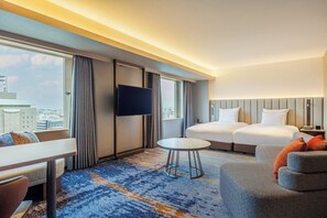 高档床上用品、羽绒被、客房内保险箱、办公桌